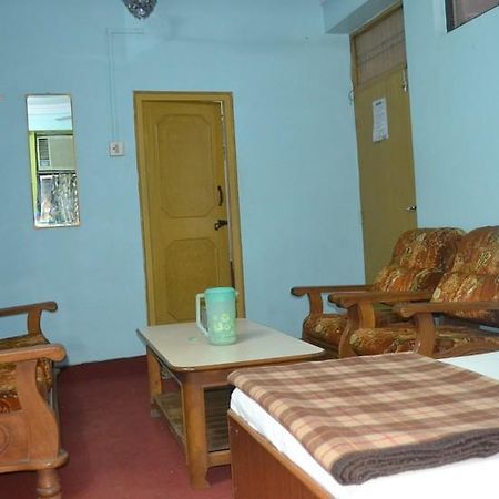 Kanchan Hotel Kota  Bagian luar foto